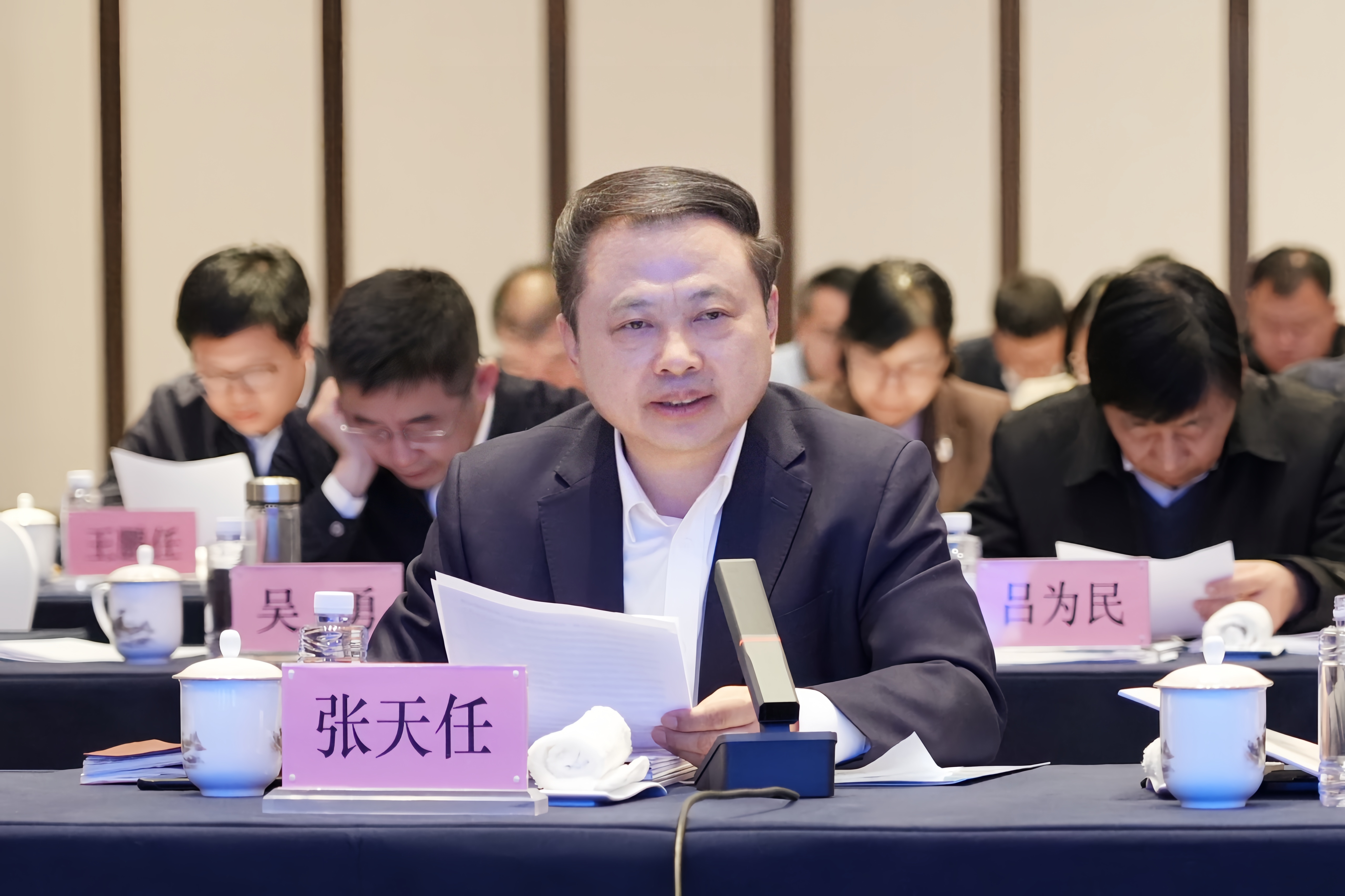 董事长作交流发言.jpg